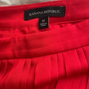 Red Banana Republic Pleated Skirt Size 12